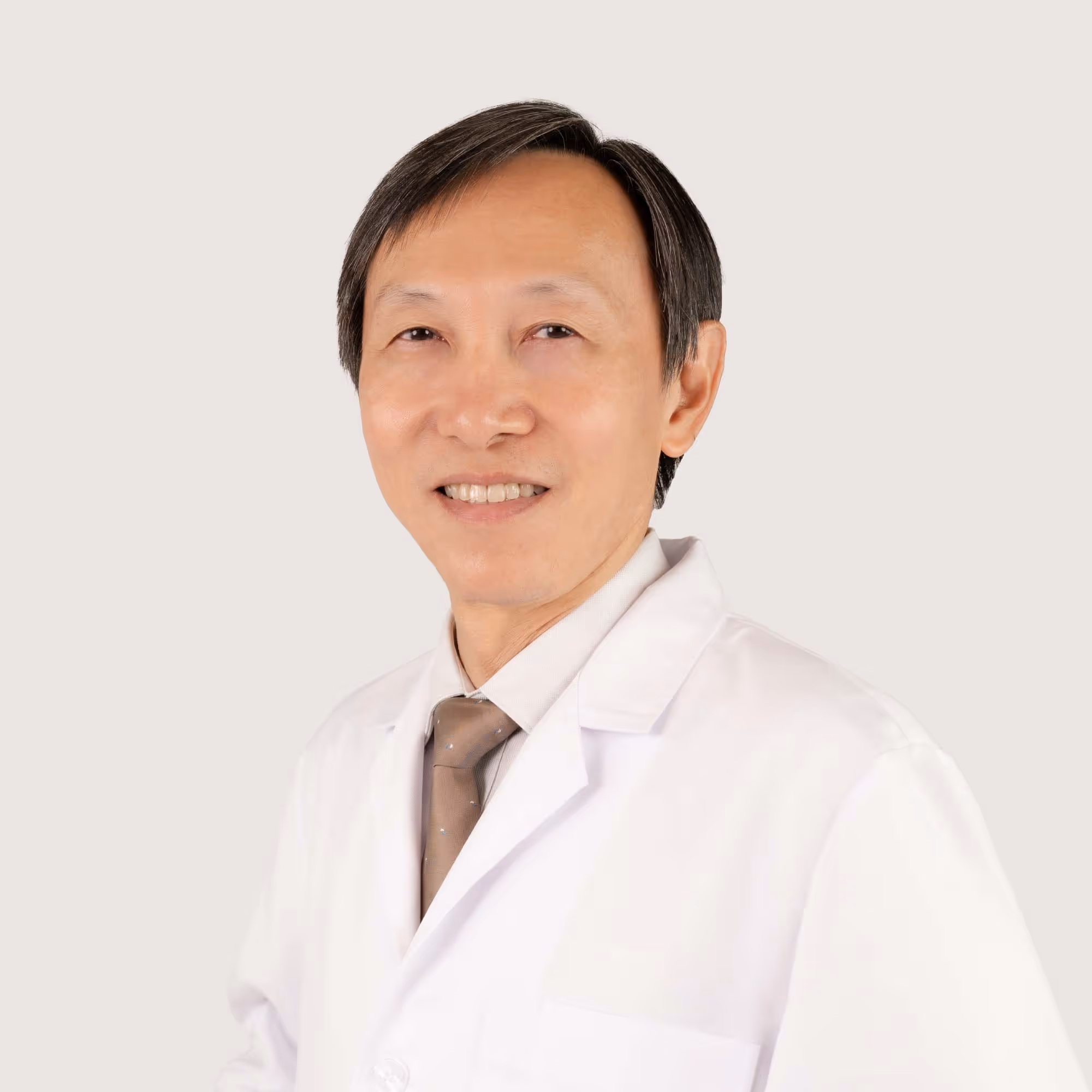 Asst. Prof. Dr Kiatanant Boonsiriseth, DDS.