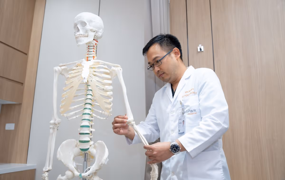 Orthopedic Trauma กับการรักษาเคสยากและซับซ้อน - Dr Pongsakorn Bupparenoo, an Orthopedic 2