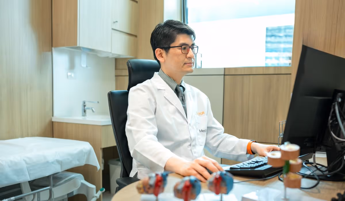 Dr Suwatchai Pornratanarangsi Banner  3