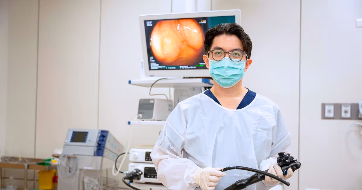 Santi Kulpatcharapong 1