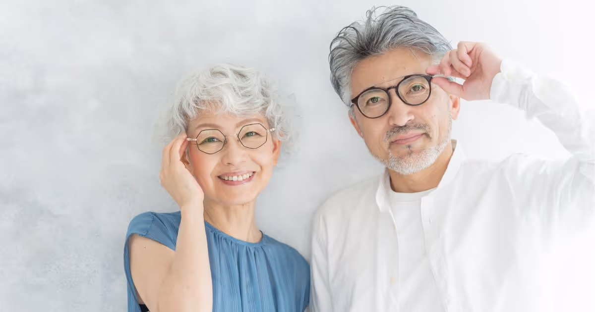 ภาวะสายตายาวตามอายุ (Presbyopia) อาการ สาเหตุ การตรวจวินิจฉัย และการรักษา