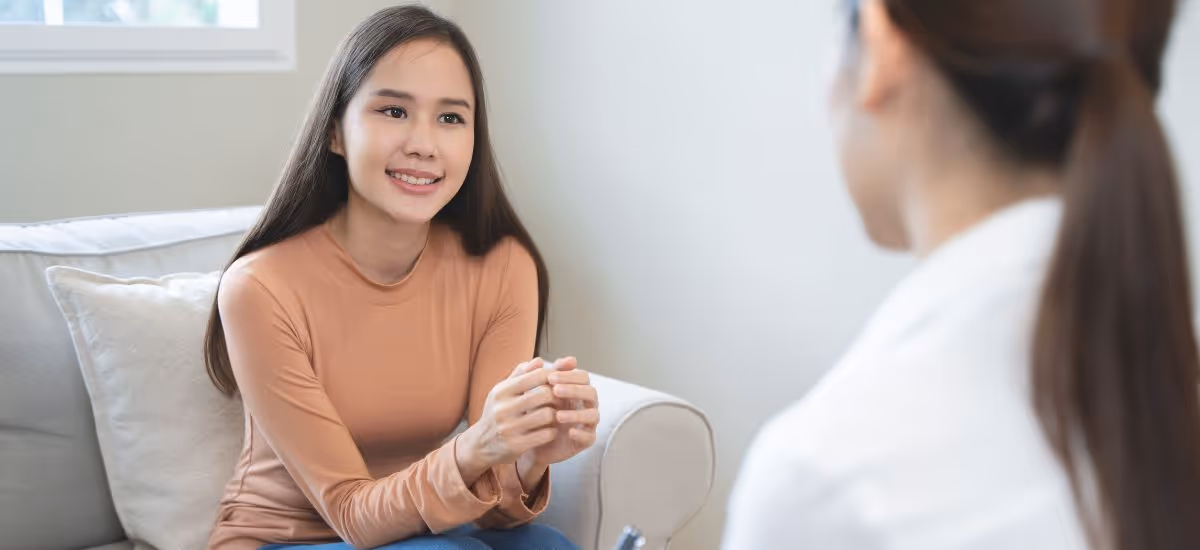 หมอรักษาโรคไบโพร์ลา - Doctor talking with Bipolar patient