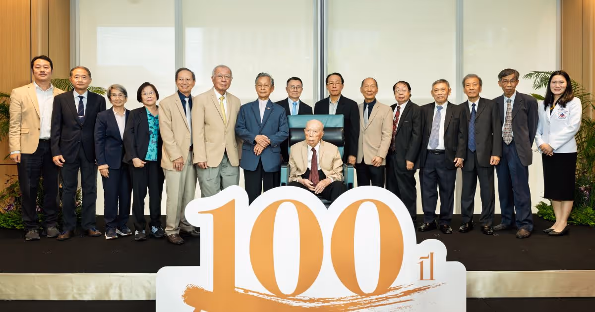 Dr. Banloo Siriphanich 3