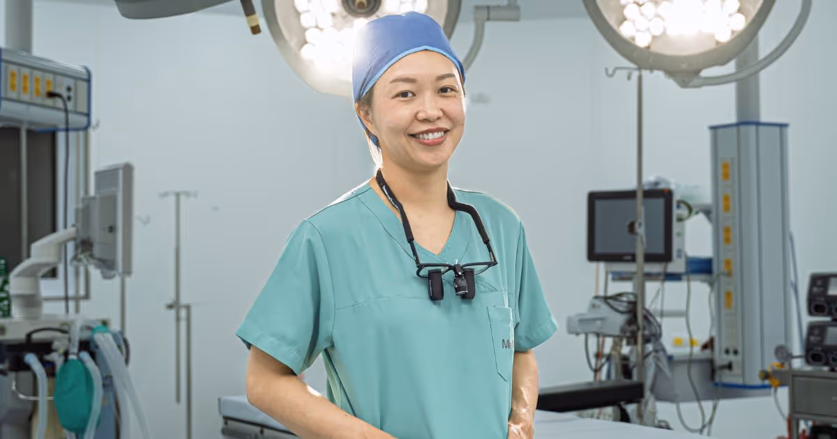 ศัลยแพทย์หัวใจและทรวงอก ประสบการณ์จากสถาบันระดับโลก - Cardiothoracic Surgeon Trained at World-Renowned Institutions