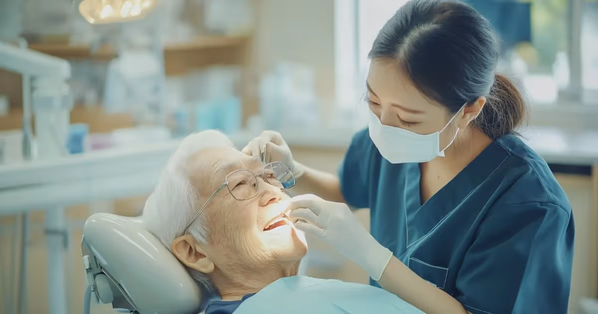 How to Maintain Oral Health in the Elderly