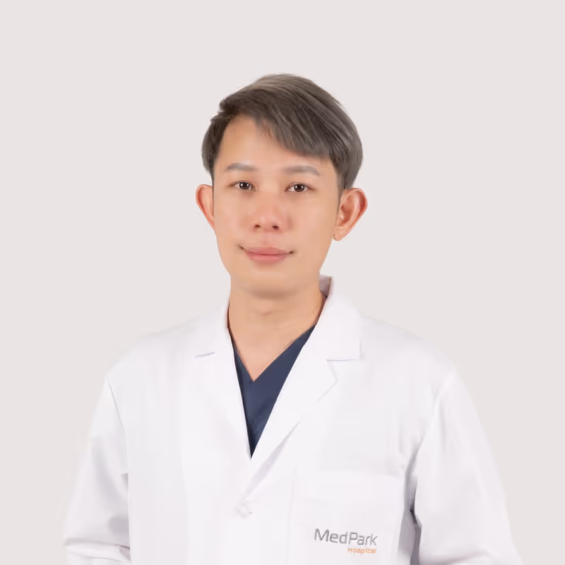 Dr Thitinon Jongtangpiti, DDS.