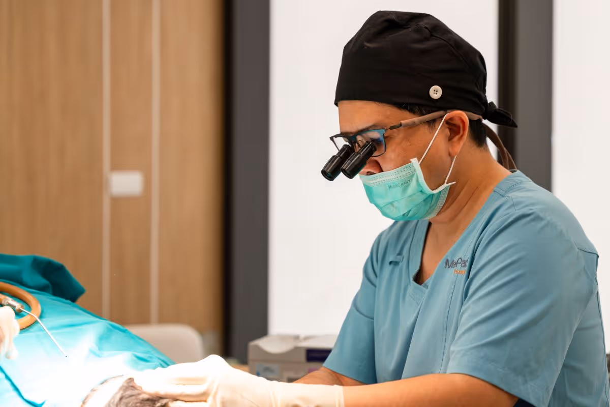 Dr. Pasu Piamphongsant 2