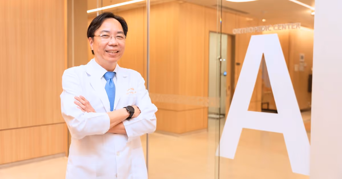 Dr Kanchai Malungpaishrope 2