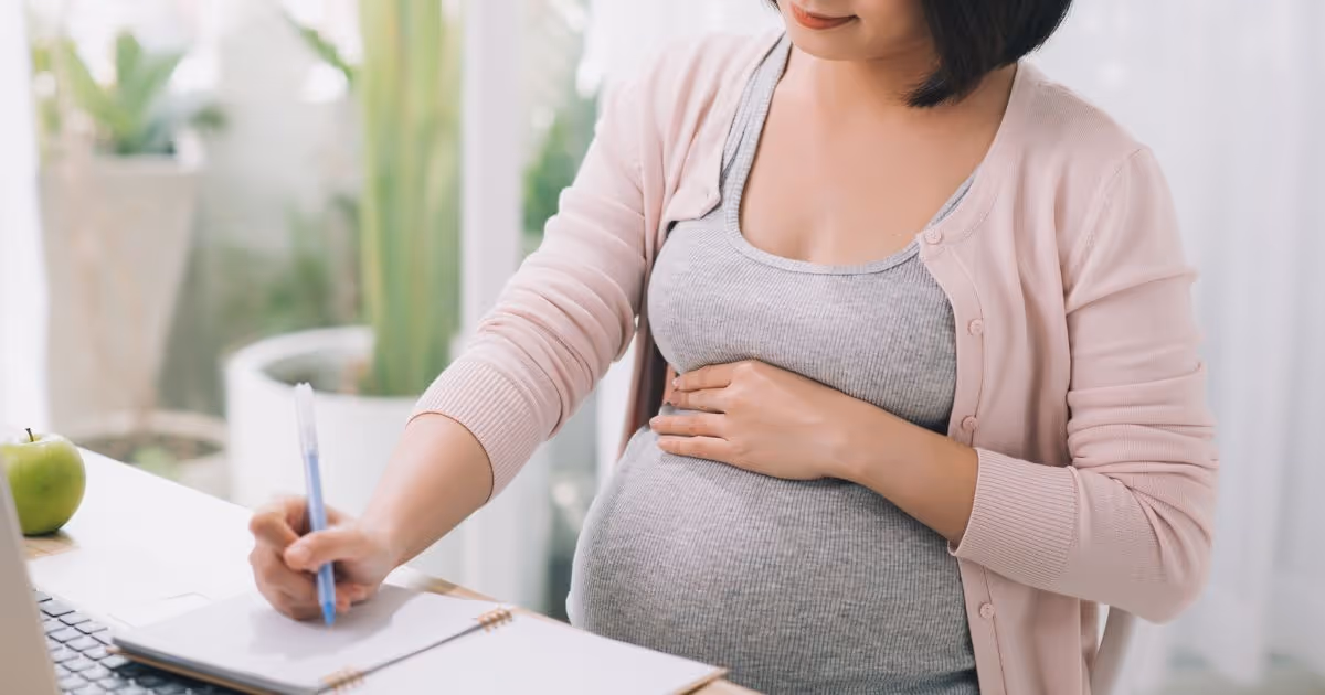 เมื่อรู้ว่าตั้งครรภ์ ควรเตรียมตัวดูแลช่องปาก - How to practice good oral hygiene during pregnancy