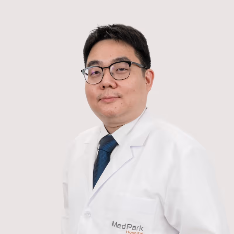 Dr Apinan Uthaipaisanwong