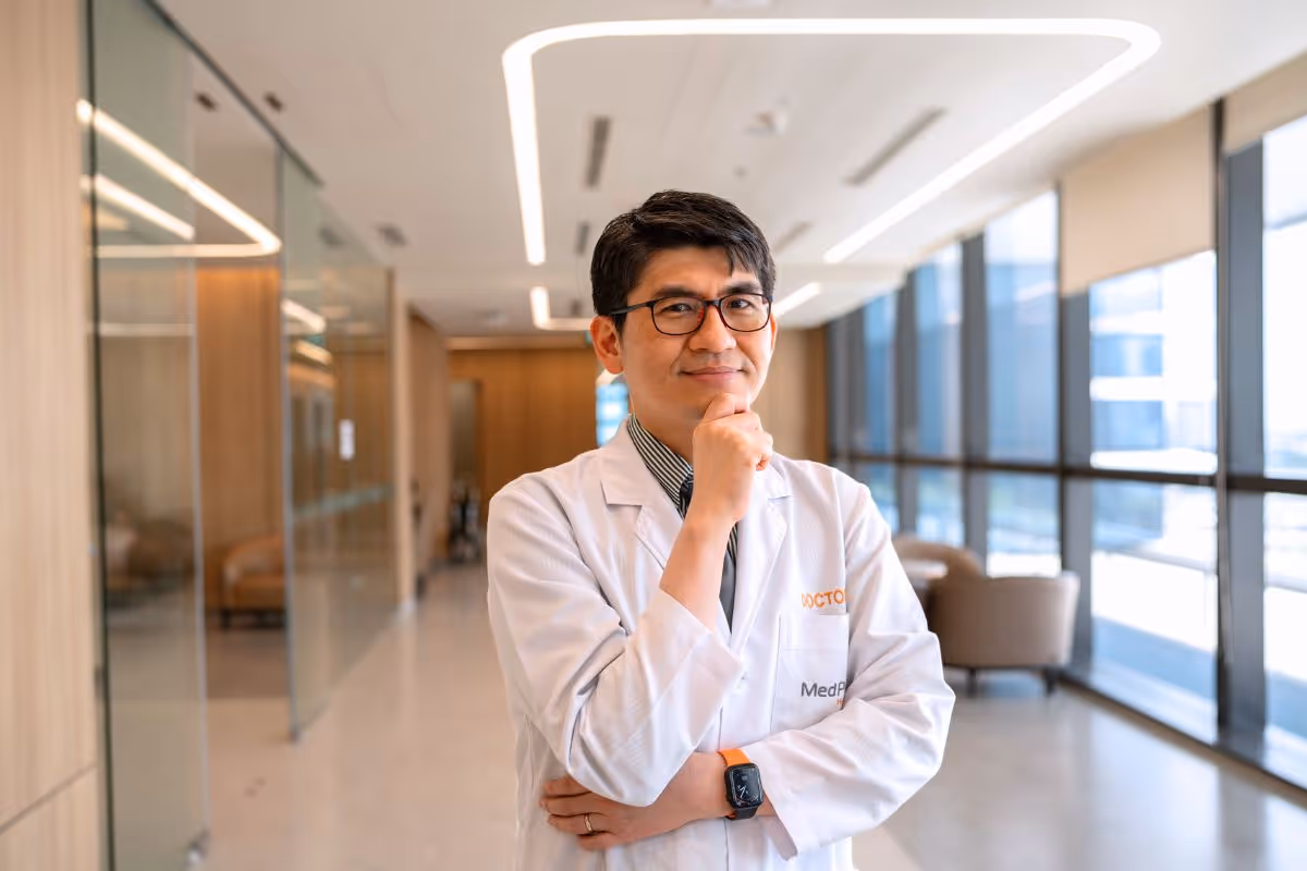 Dr Suwatchai Pornratanarangsi Banner  6