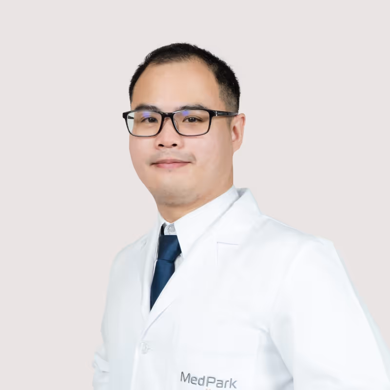 Dr Chanasak Hathaiareerug
