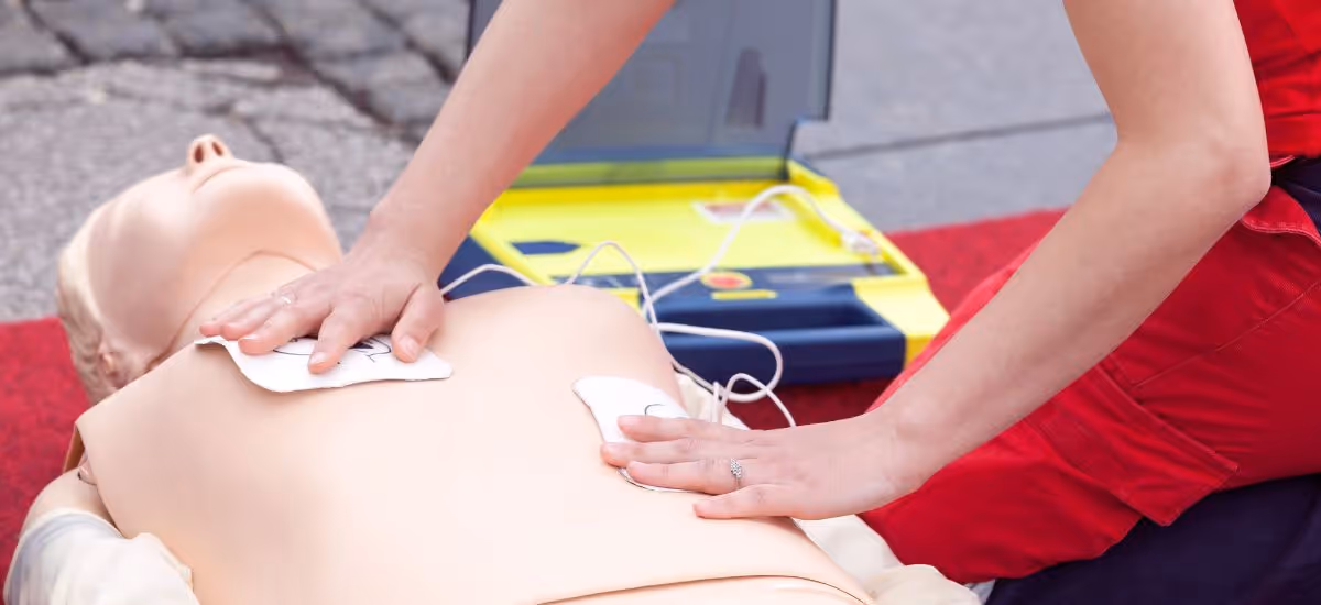 เมื่อไหร่ต้องทำ CPR และควรทำ CPR อย่างไร
