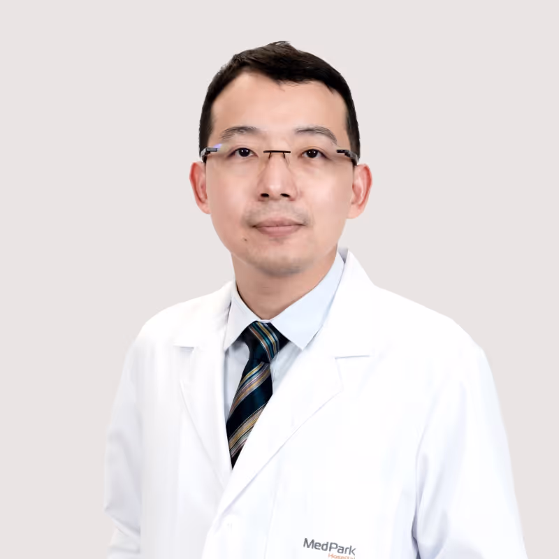 Assoc.Prof.Dr Piya Rujkijyanont