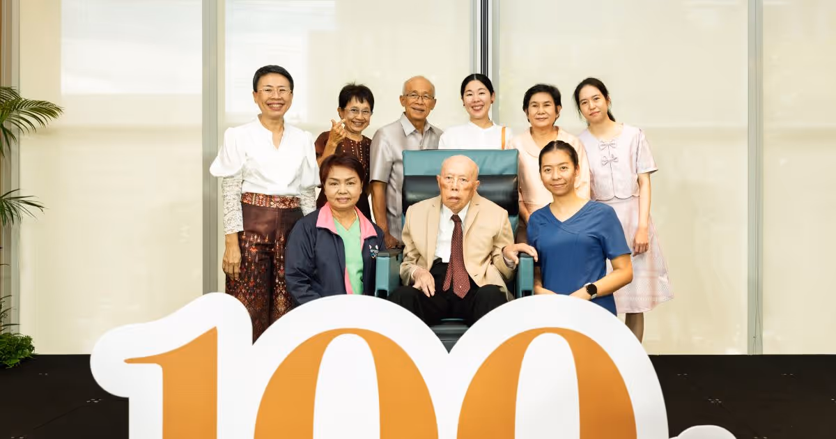 Dr. Banloo Siriphanich 6