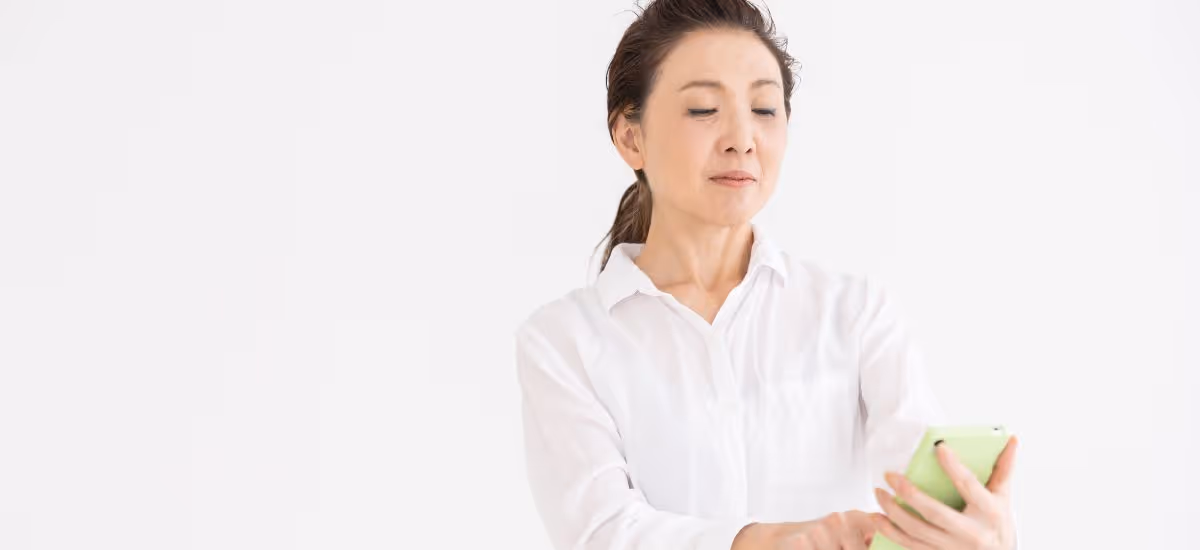 ภาวะสายตายาวตามอายุ (Presbyopia) อาการ สาเหตุ การตรวจวินิจฉัย และการรักษา