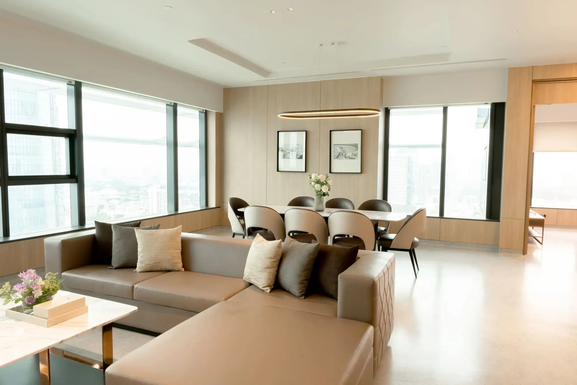 Royal Lake Suite 3