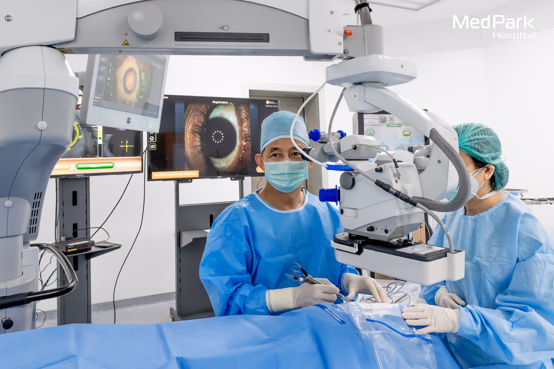 การผ่าตัดต้อกระจก-Cataract surgery
