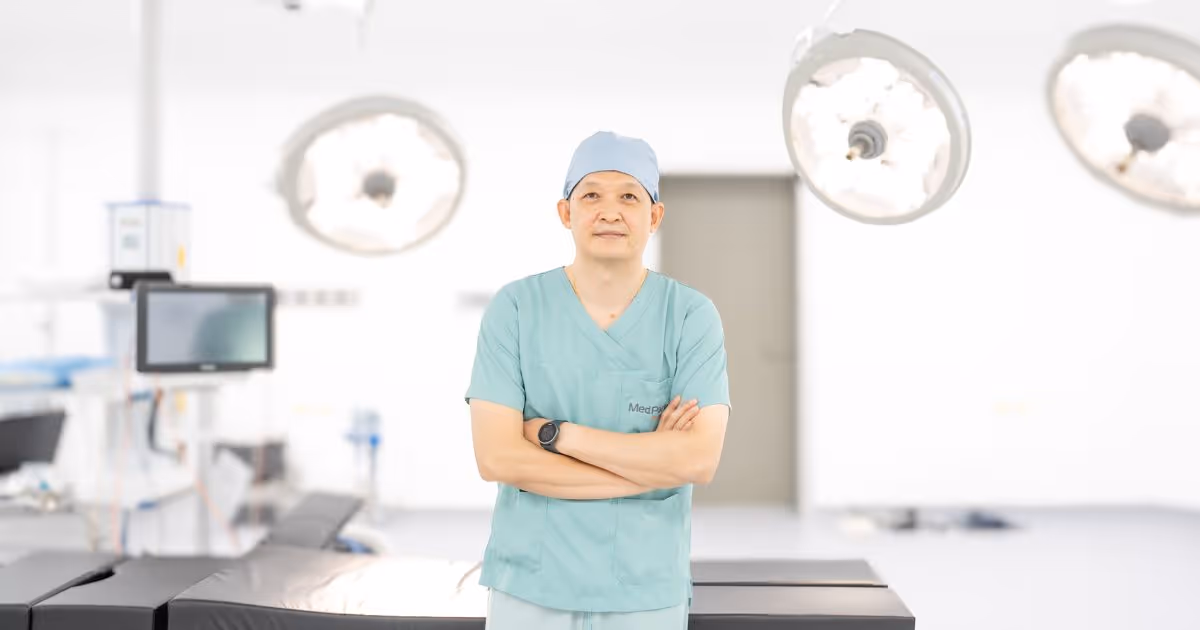Dr Sorawut Laoratanavoraphong Banner 2