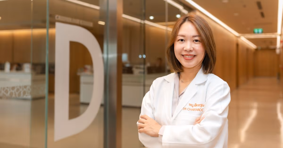 sst. Prof. Dr. Chartaroon Rimsukcharoenchai, a cardiac surgeon who offers expert insights to inform and reassure patients regarding heart surgery.