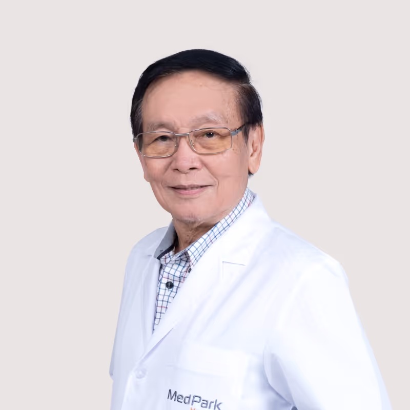 Dr Vichai Charoenwongse