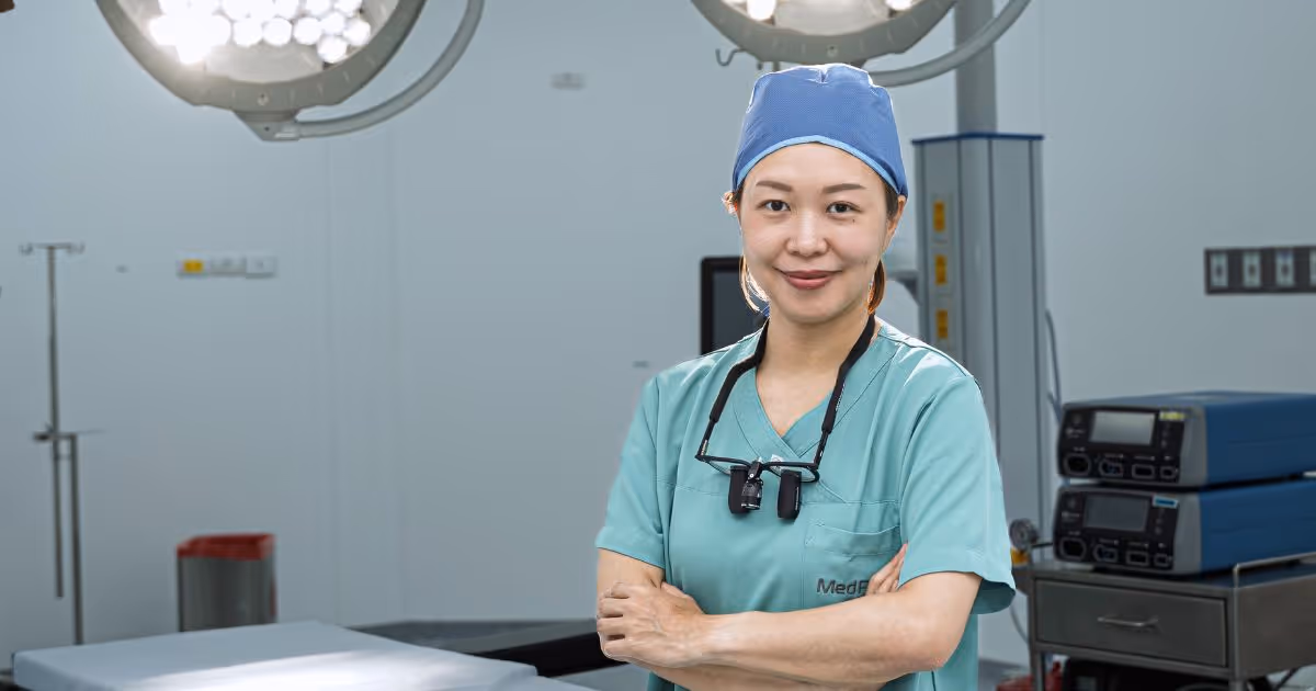 The surgery requires the use of a Heart-Lung Machine (Cardiopulmonary Bypass - CPB) and general anesthesia. Since it is a major surgical procedure, patients must undergo a thorough health assessment to determine if they are physically fit to handle the physiological stress of the surgery.