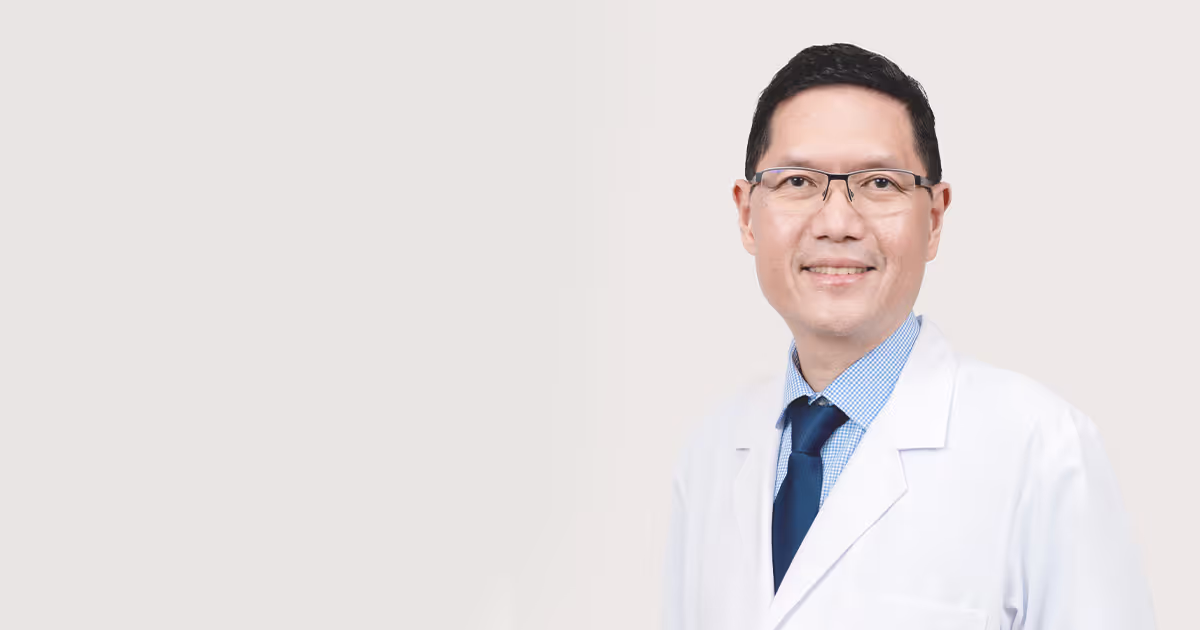 นพ.สิร สุภาพ อายุรแพทย์ผู้เชี่ยวชาญโรคไต - Dr. Sira Sooparb is a renowned and well-recognized nephrologist